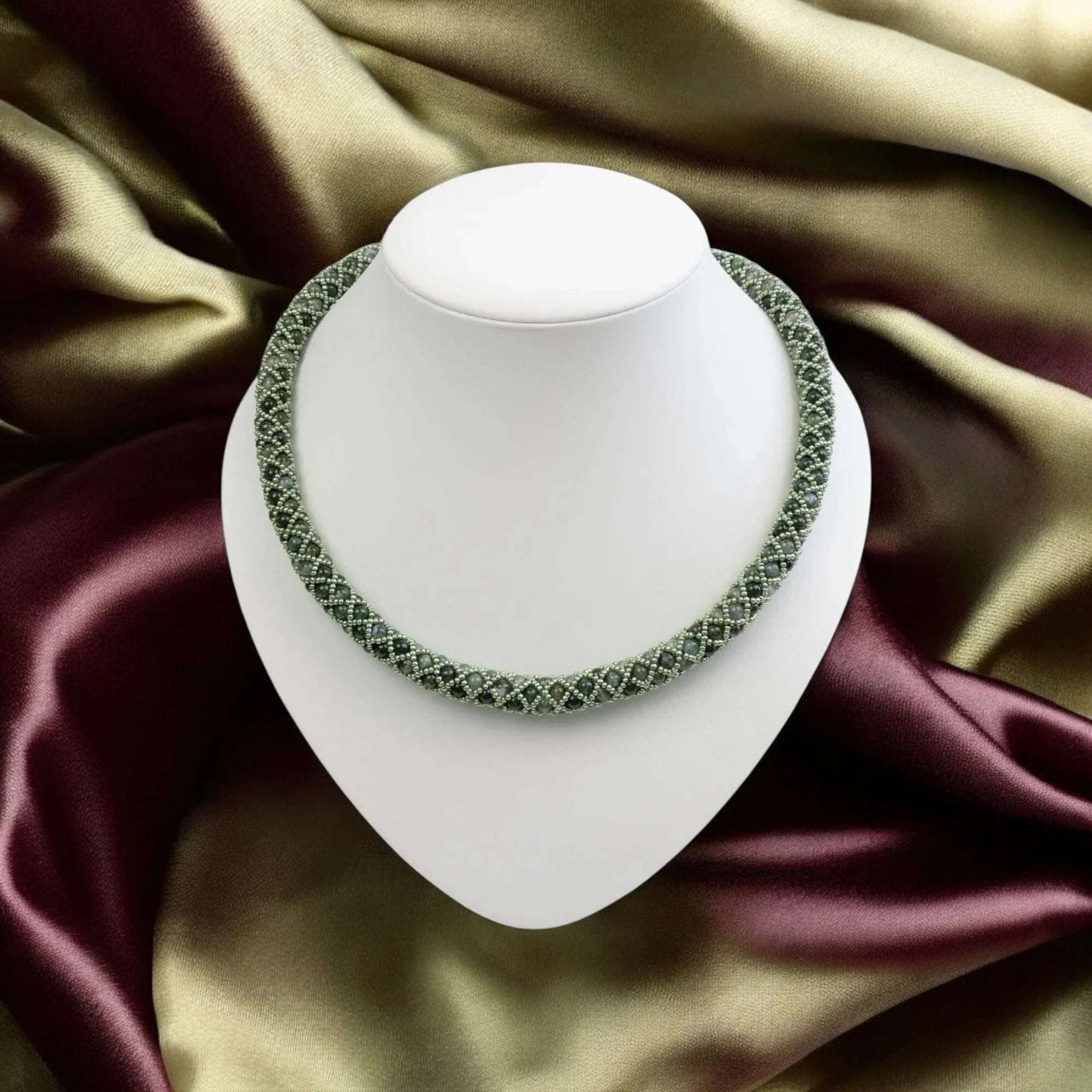Schmuck aus Edelsteinen
