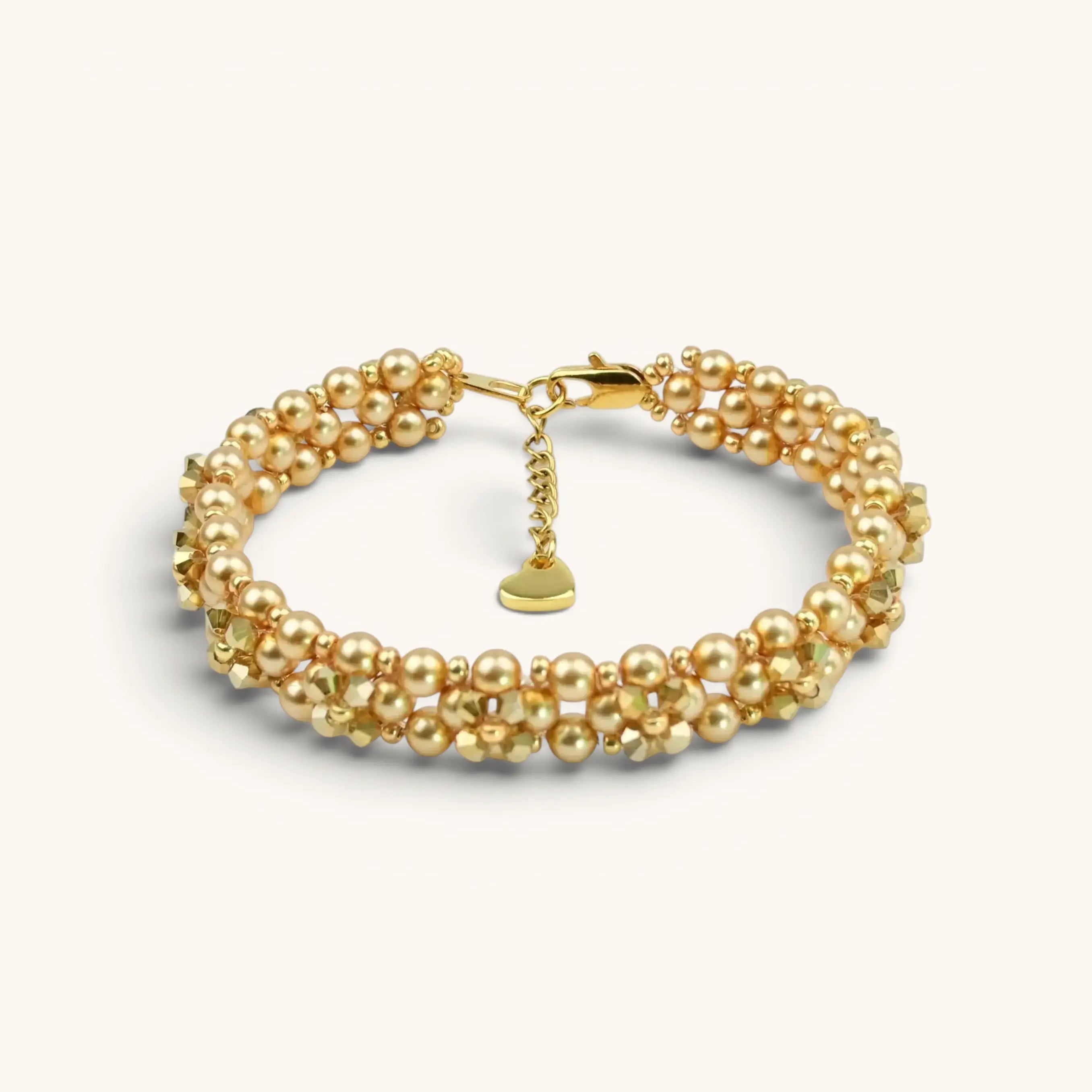 Armband mit kristallperlen golden und herzanhänger ideal für besondere anlässe mit perlen und facettierten beads