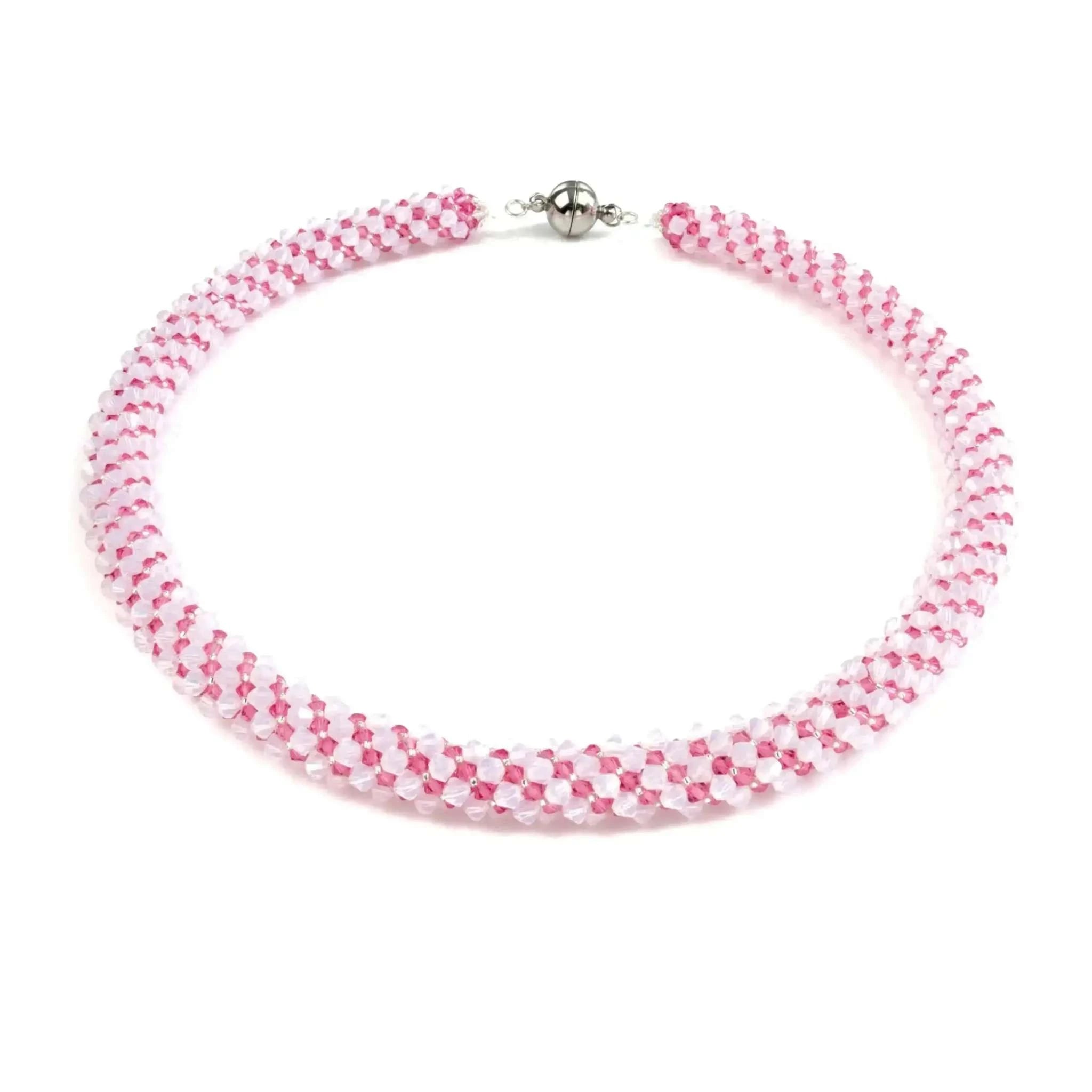 Elegante Kristallkette in Rosé und Weiß mit dezentem Glamour und silbernem Magnetverschluss
