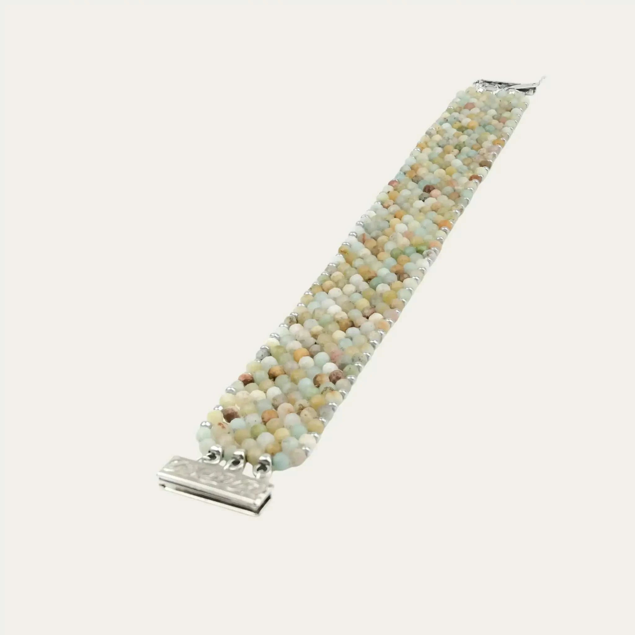 Breites Armband Aquamarin mit facettierten Edelsteinperlen in Multicolor und silberfarbenem Verschluss