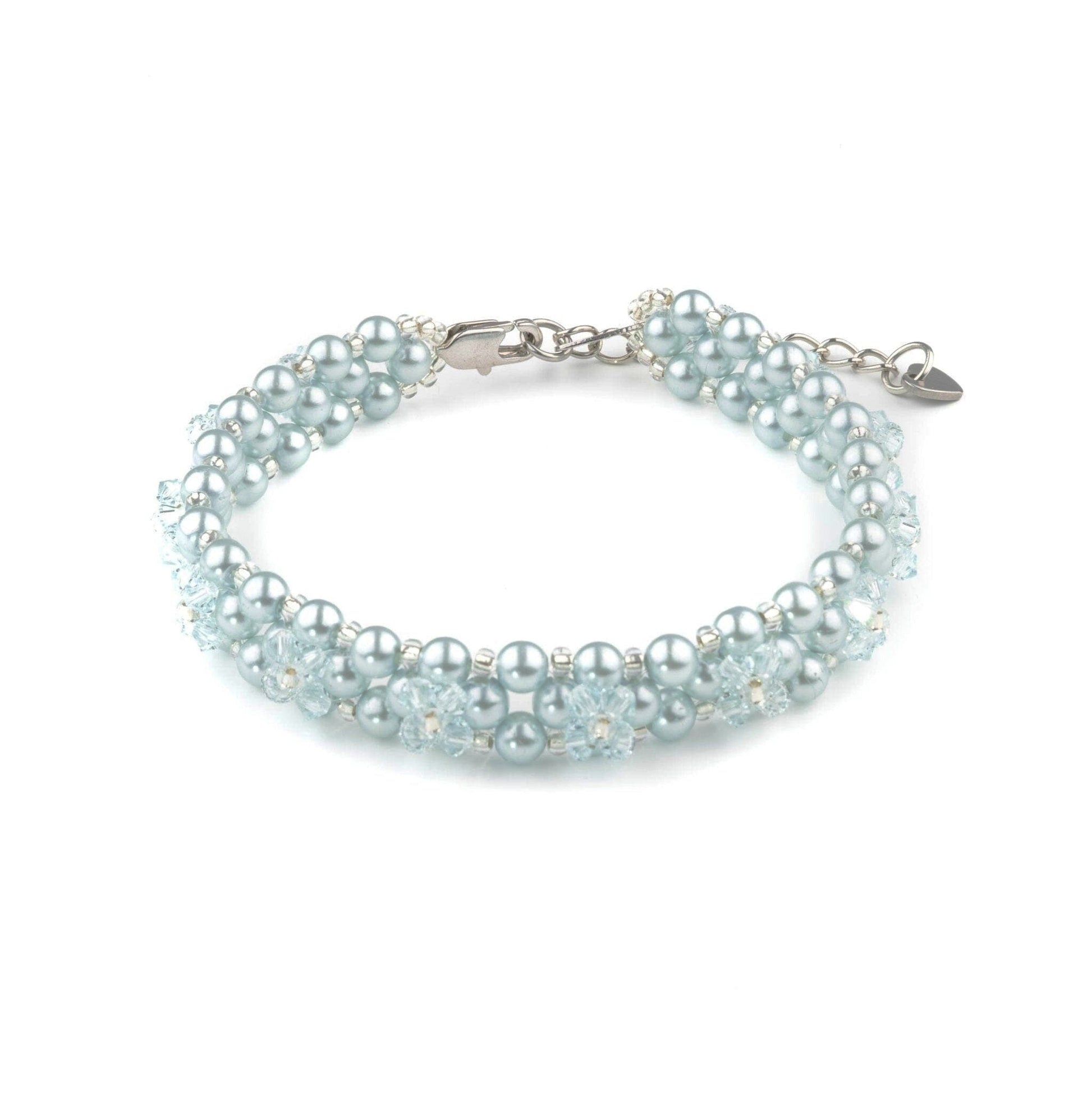 Zartes hellblaues Armband von Perlenmieze mit funkelnden Kristallperlen